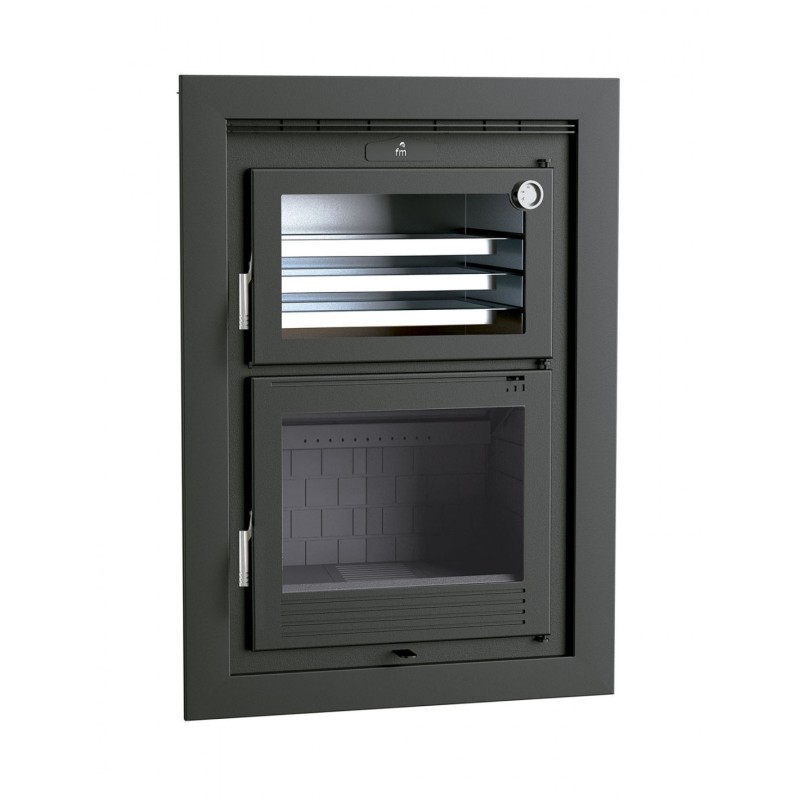 horno de leña con interior de fundición