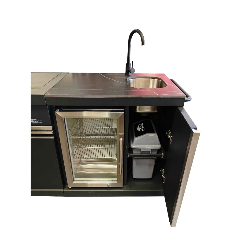 cocina de exterior con grifo