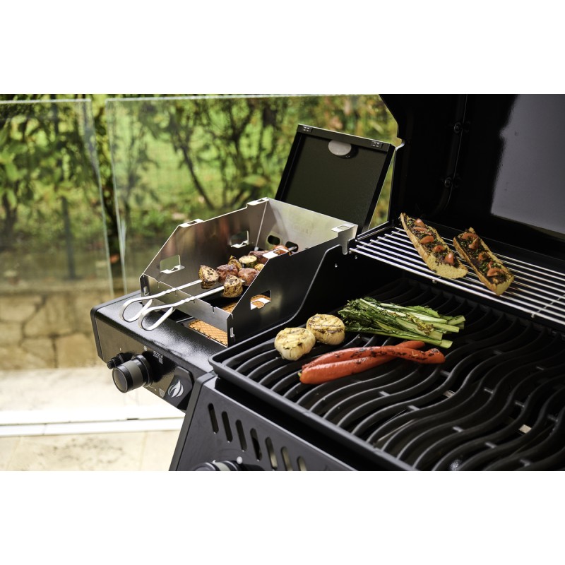 Napoleon Freestyle PRO 365 Negra con Quemador Lateral Sizzle Zone