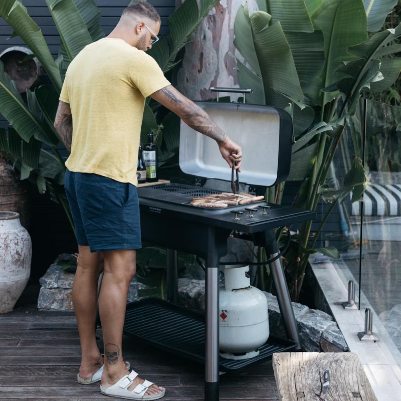 Barbacoa de Gas Furnace Negra Everdure