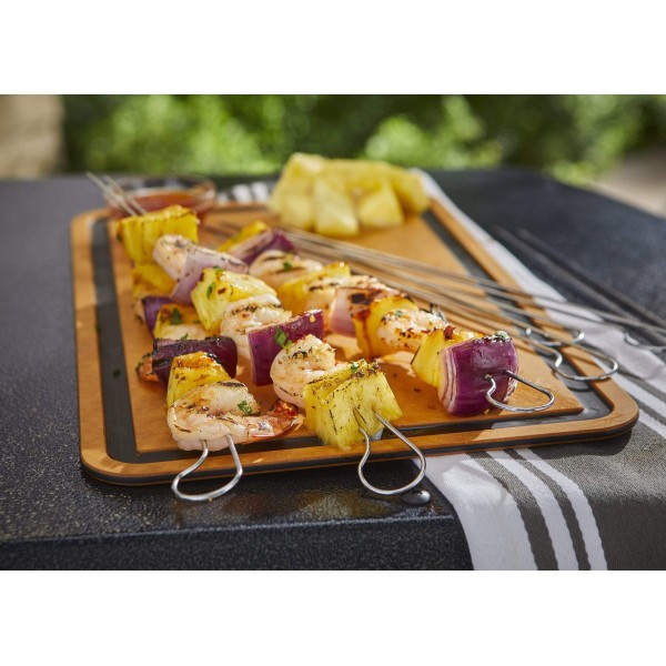 brocheta y tabla de cortar weber